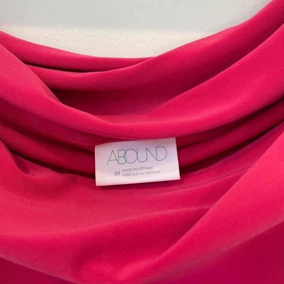 Abound Pink Off the Shoulder Crop Top - Picture 2 of 5